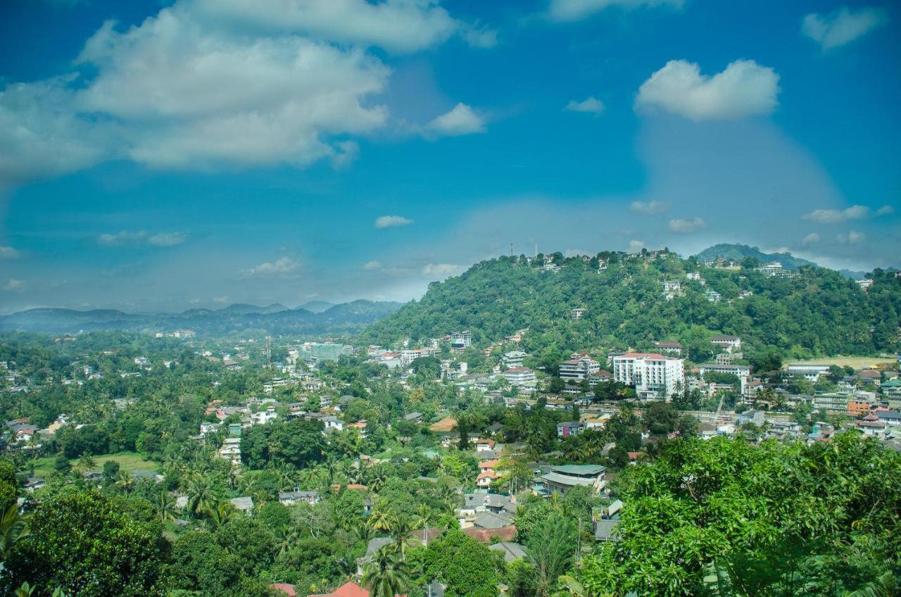 Angel Tower Bed and Breakfast Kandy Exteriör bild
