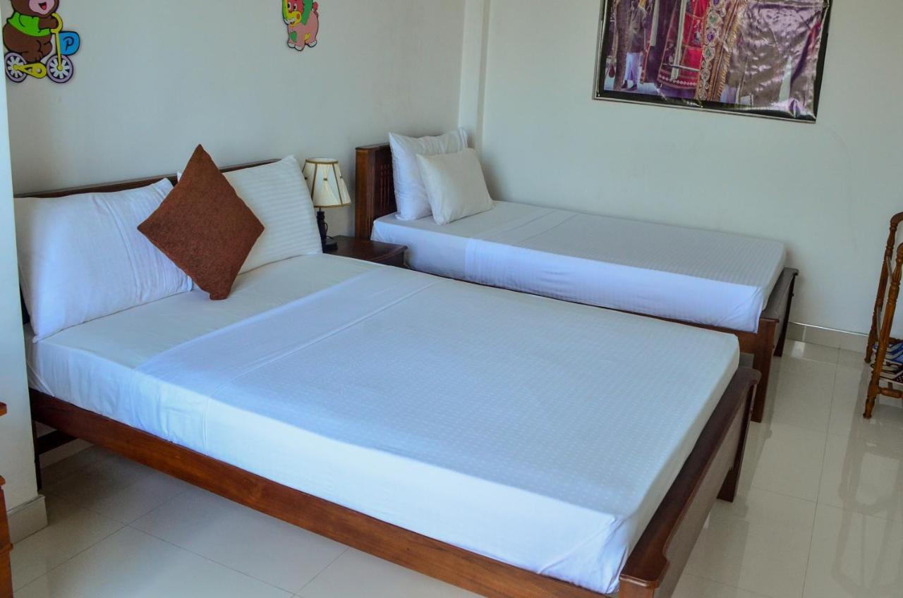 Angel Tower Bed and Breakfast Kandy Exteriör bild